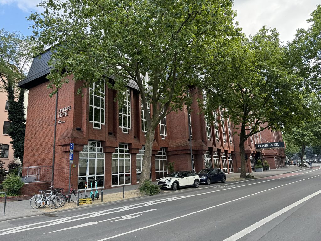 Exterior of Lindner Hotel Cologne City Plaza