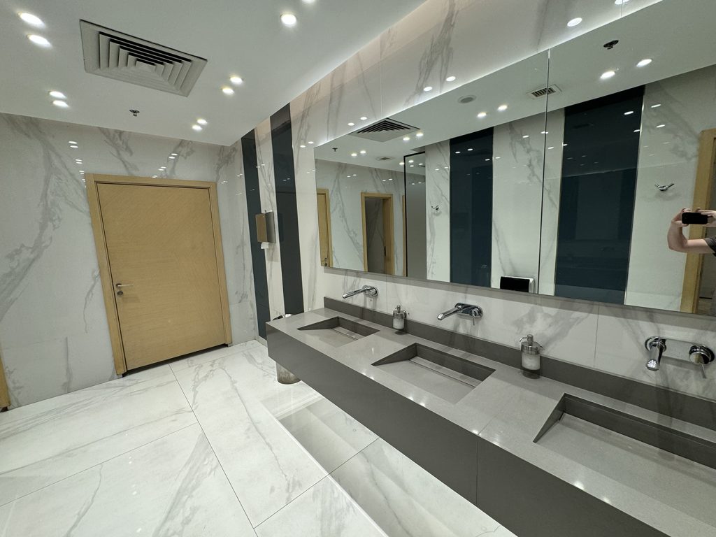 Bathroom at Ahlein Premium Lounge